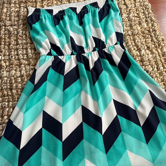 Strapless Blue Geometric Print Dress - Picture 3 of 9